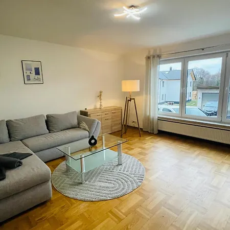 1 Apartment *