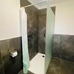 דירה 1 אדלסריד