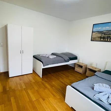 1 Apartment Adelsried