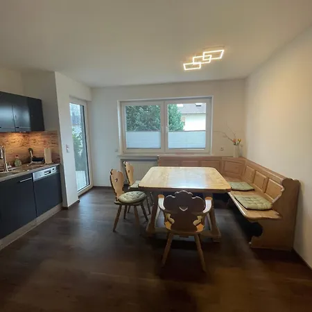 1 Apartment *